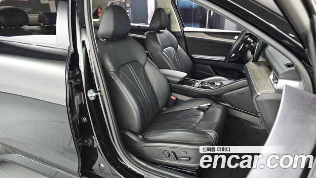 Kia K5 2023 — photo 16