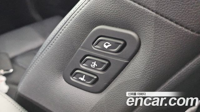 Kia K5 2023 — photo 28