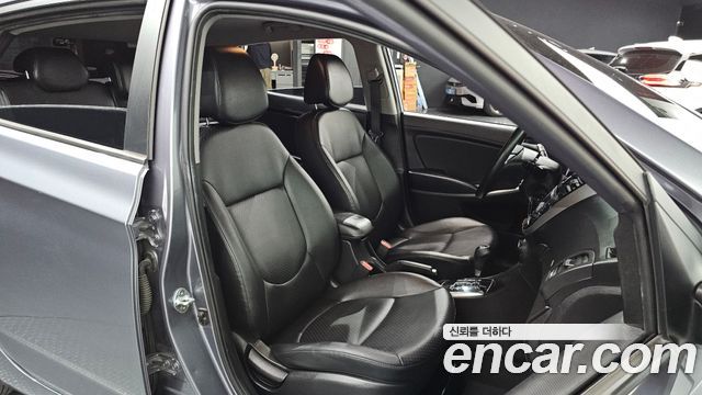 Hyundai Accent 2016 — photo 13