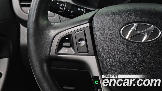 Hyundai Accent 2016 — photo 19
