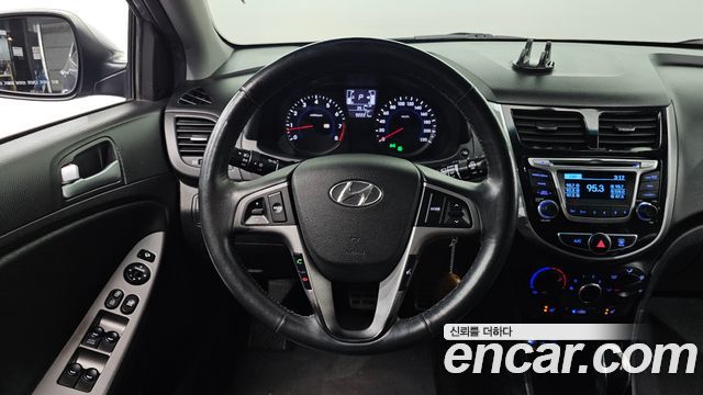 Hyundai Accent 2016 — photo 21