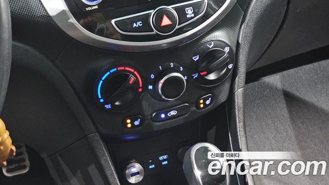 Hyundai Accent 2016 — photo 23