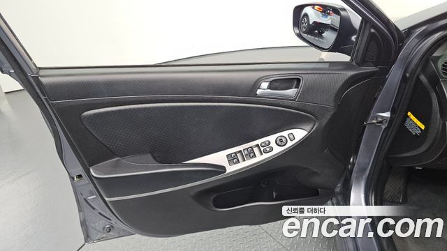 Hyundai Accent 2016 — photo 14