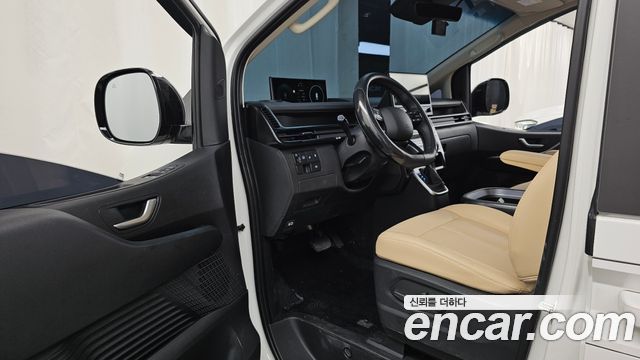 Hyundai Staria 2026 — photo 13