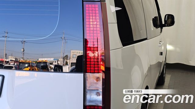 Hyundai Staria 2026 — photo 9