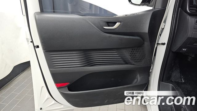 Hyundai Staria 2026 — photo 14