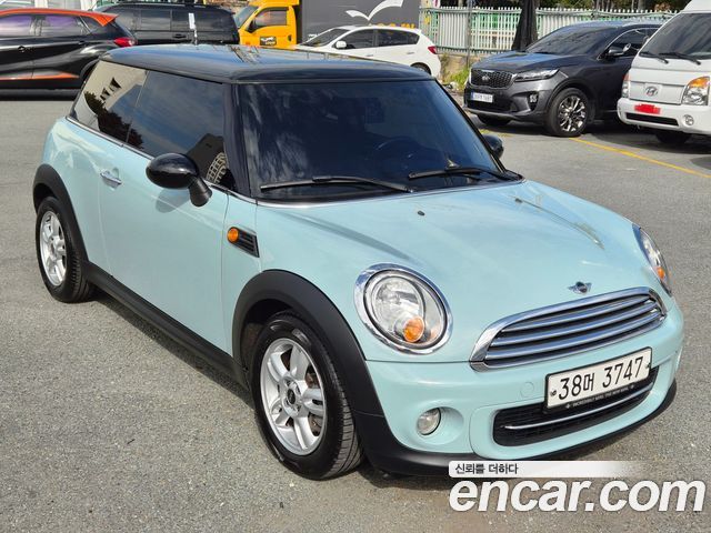 Mini Cooper 2013 — photo 1