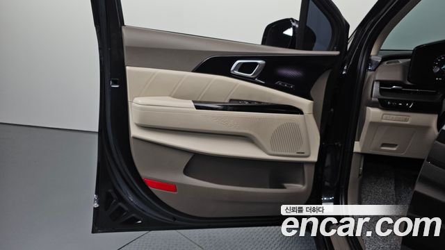 Kia Canival 2021 — photo 14