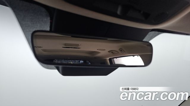 Kia Canival 2021 — photo 28