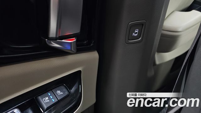 Kia Canival 2021 — photo 30