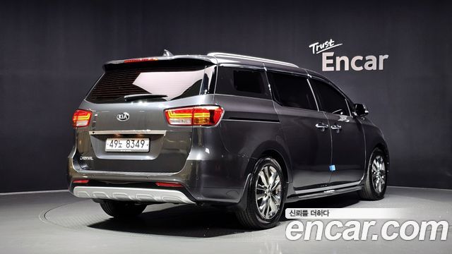 Kia Canival 2016 — photo 2
