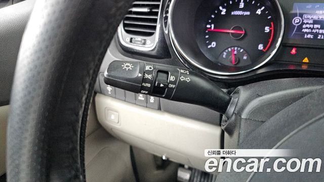 Kia Canival 2016 — photo 14