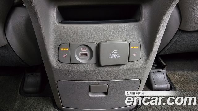 Kia Canival 2016 — photo 18