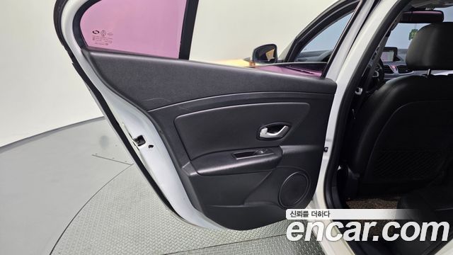 Renault Korea SM3 2018 — photo 15