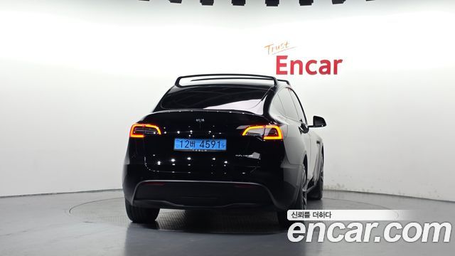 Tesla Model Y 2022 — photo 4