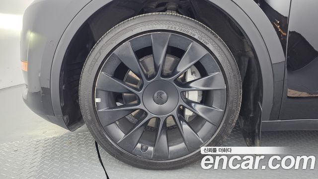 Tesla Model Y 2022 — photo 5