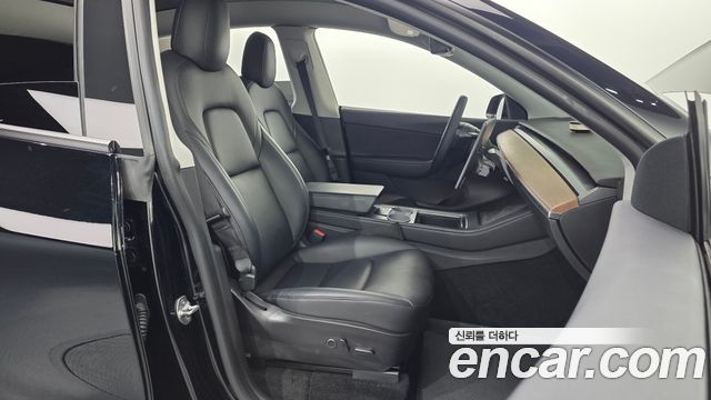 Tesla Model Y 2022 — photo 12