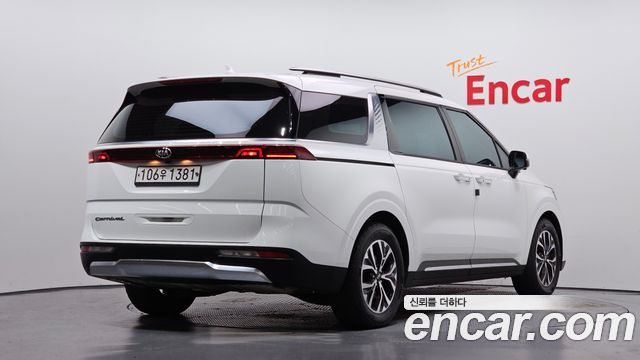 Kia Canival 2021 — photo 2
