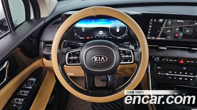 Kia Canival 2021 — photo 19