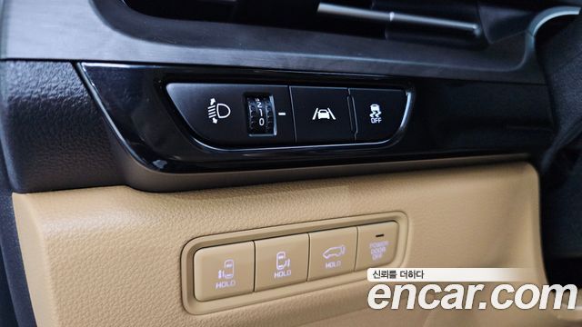 Kia Canival 2021 — photo 24