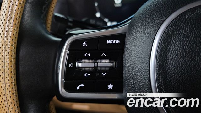 Kia Canival 2021 — photo 29