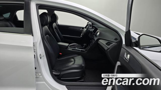 Hyundai Sonata 2017 — photo 17