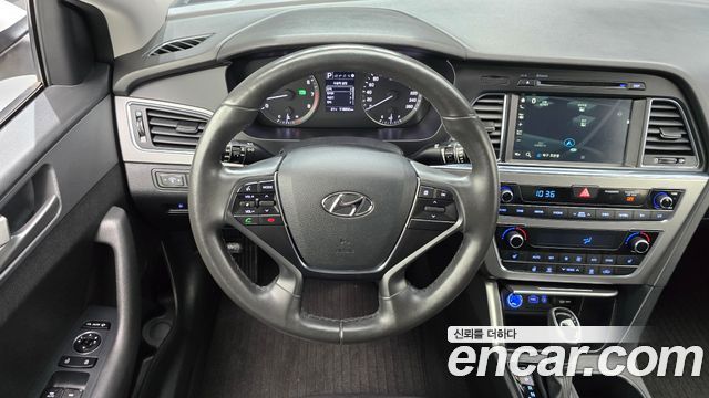 Hyundai Sonata 2017 — photo 19