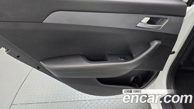Hyundai Sonata 2017 — photo 15