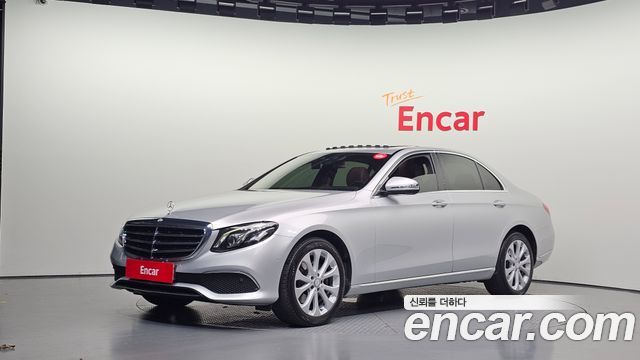 Mercedes-Benz E-Class 2017 — photo 1