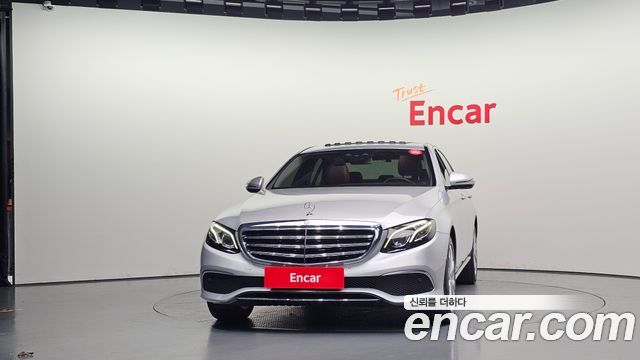 Mercedes-Benz E-Class 2017 — photo 3