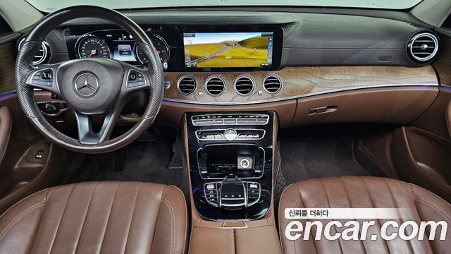Mercedes-Benz E-Class 2017 — photo 7