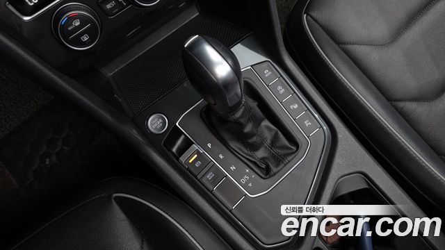 Volkswagen Tiguan 2020 — photo 12