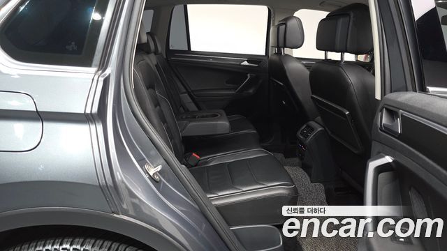 Volkswagen Tiguan 2020 — photo 17