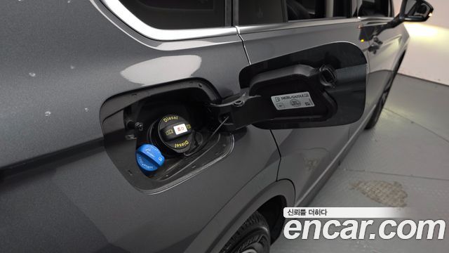 Volkswagen Tiguan 2020 — photo 27