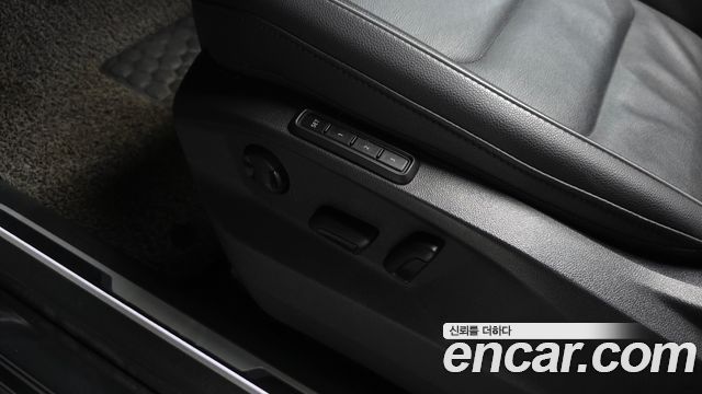 Volkswagen Tiguan 2020 — photo 32