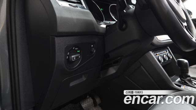Volkswagen Tiguan 2020 — photo 35