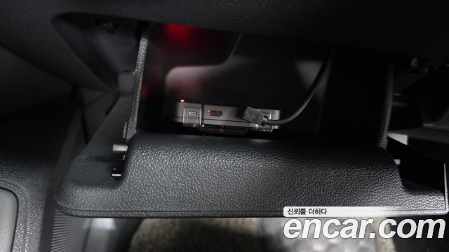 Volkswagen Tiguan 2020 — photo 38
