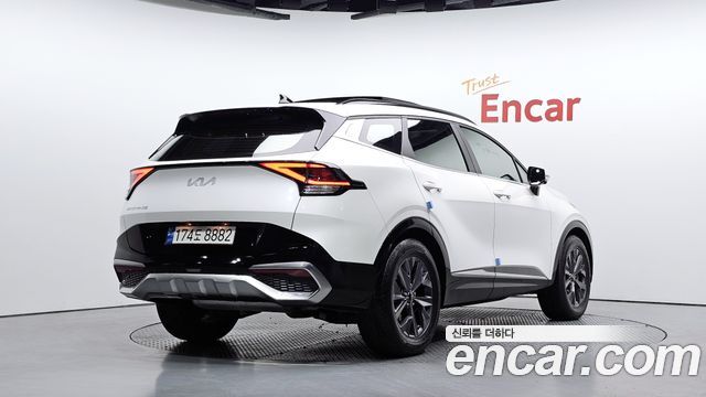 Kia Sportage 2023 — photo 2
