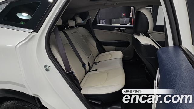 Kia Sportage 2023 — photo 17