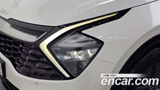 Kia Sportage 2023 — photo 8