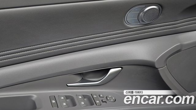 Hyundai AVANTE 2025 — photo 19
