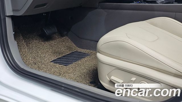 Hyundai AVANTE 2025 — photo 20