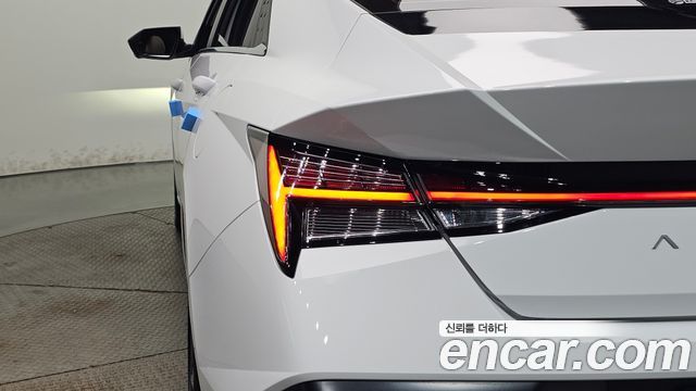 Hyundai AVANTE 2025 — photo 9