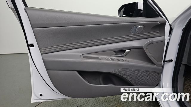 Hyundai AVANTE 2025 — photo 14
