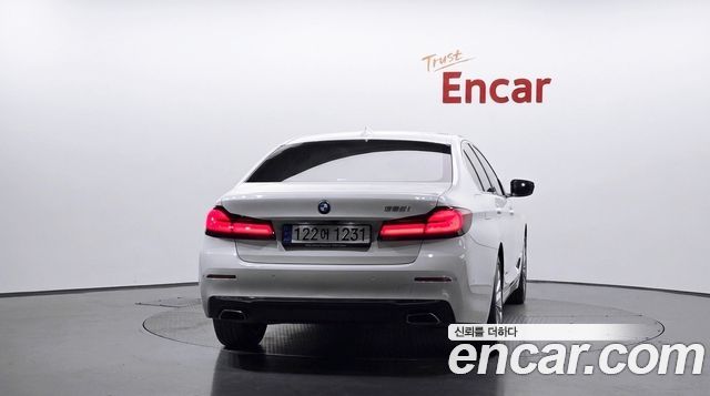 BMW 5-Series 2022 — photo 4