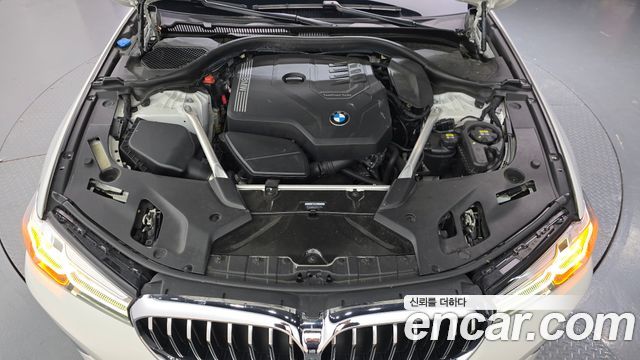 BMW 5-Series 2022 — photo 6