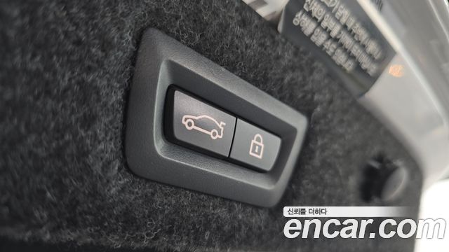 BMW 5-Series 2022 — photo 26