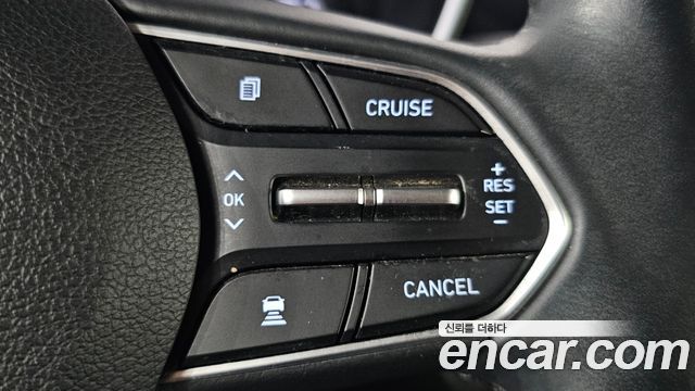 Hyundai Santafe 2019 — photo 24