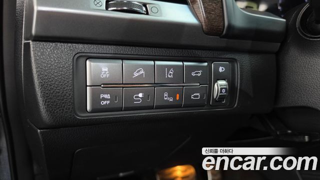 KG Mobility Rexton 2019 — photo 28