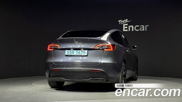 Tesla Model Y 2022 — photo 4